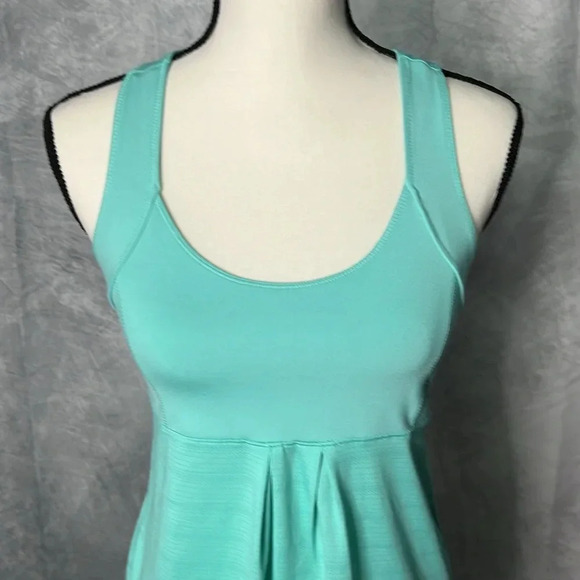 Old Navy Active Loose Fit Racerback Tank - Small - Picture 2 of 11